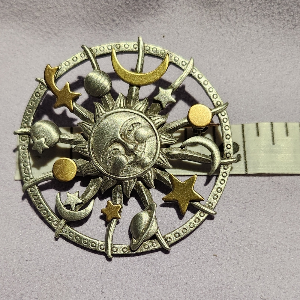 JJ Jonette Vintage Pewter Brooch Celestial Sun - Picture 2 of 3